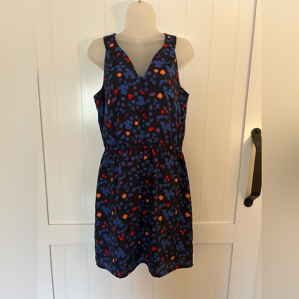 LOFT Stylish Women's Dress with Floral Pattern
